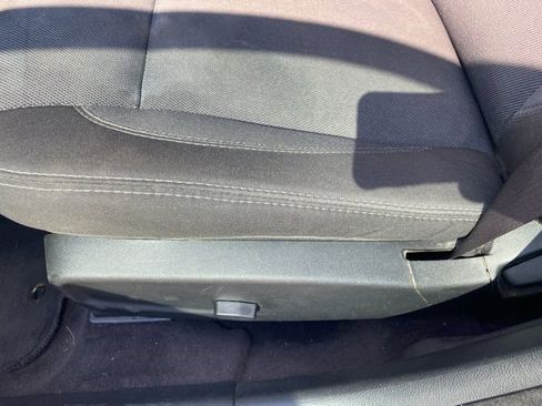 Used 2017 Dodge Charger SE w/ Popular Equipment Group image 18