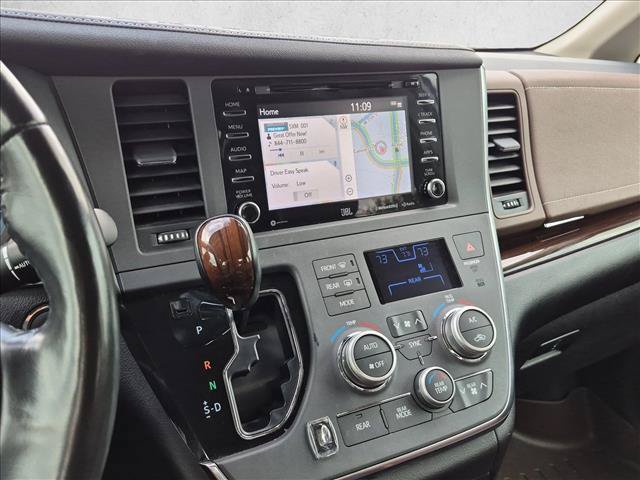 Used 2019 Toyota Sienna Limited Premium FWD image 15