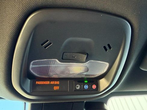 Used 2025 Buick Envista Preferred FWD image 44