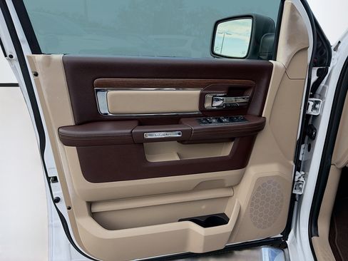 Used 2017 RAM 1500 Laramie image 22