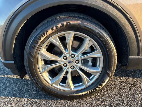 Used 2021 Ford Explorer Limited w/ Equipment Group 301A image 38