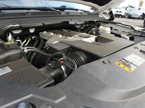 Used 2019 Cadillac Escalade Luxury image 43