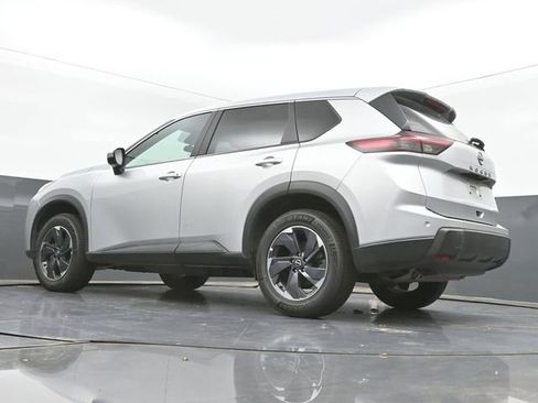 Used 2025 Nissan Rogue SV FWD image 36