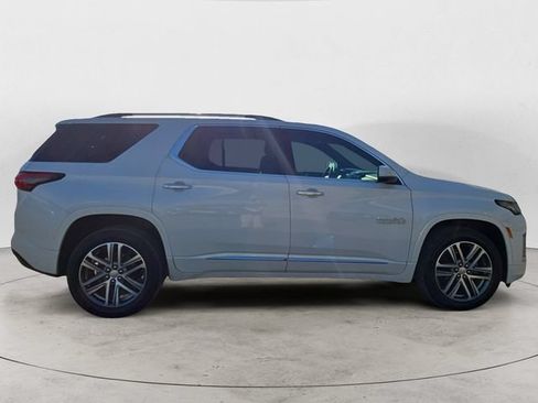 Used 2023 Chevrolet Traverse High Country AWD/4WD image 6