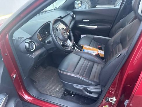 Used 2019 Nissan Kicks SR w/ SR Premium Package FWD image 4