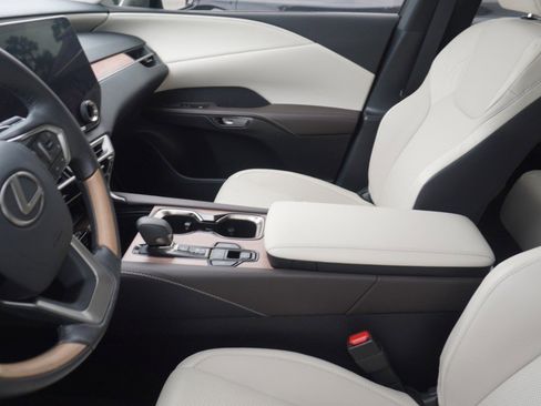 Used 2023 Lexus RX 350 Premium w/ Cold Area Package FWD image 8