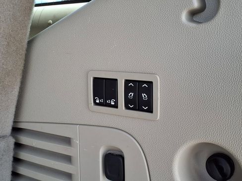 Used 2019 Cadillac Escalade Luxury RWD image 21