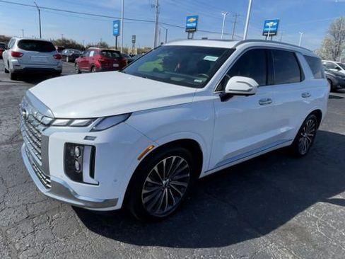 Used 2023 Hyundai Palisade Calligraphy w/ Cargo Package AWD/4WD image 6