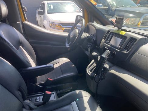 Used 2016 Nissan NV200 image 16