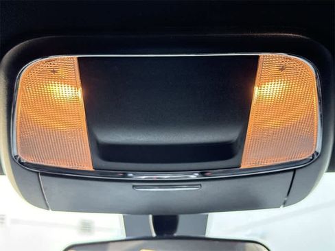 Used 2020 Dodge Charger SXT image 20