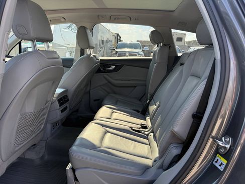 Used 2019 Audi Q7 3.0T Premium Plus w/ Premium Plus Package AWD/4WD image 19