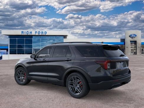 New 2026 Ford Explorer ST-Line w/ ST-Line Street Pack AWD/4WD image 4