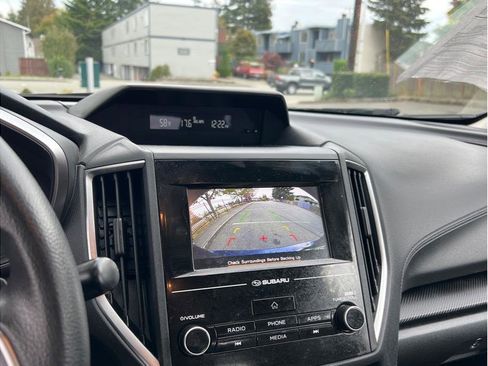 Used 2018 Subaru Impreza 2.0i Premium w/ Eyesight & BSD & Rcta image 11