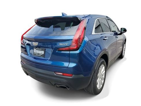 Used 2019 Cadillac XT4 Luxury FWD image 4