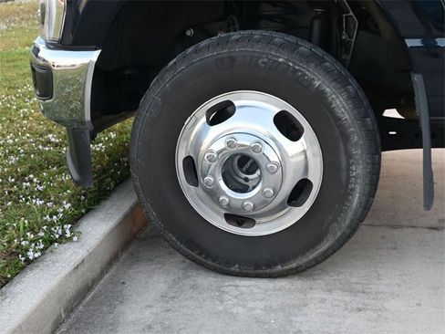 Used 2023 Ford F350 Lariat w/ Lariat Ultimate Package image 7