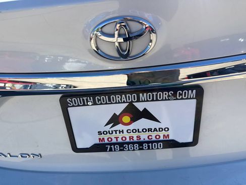 Used 2013 Toyota Avalon XLE Premium FWD image 15