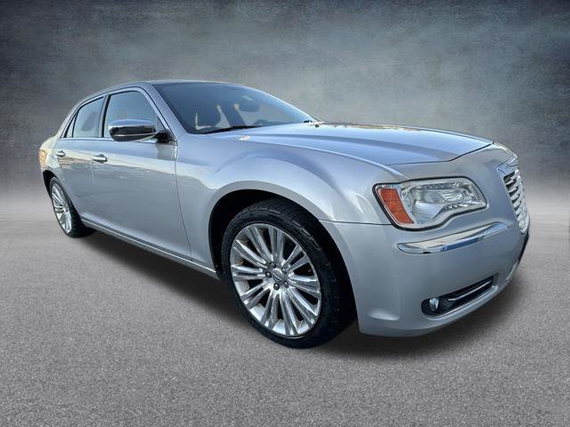 Used 2011 Chrysler 300 Limited RWD image 8
