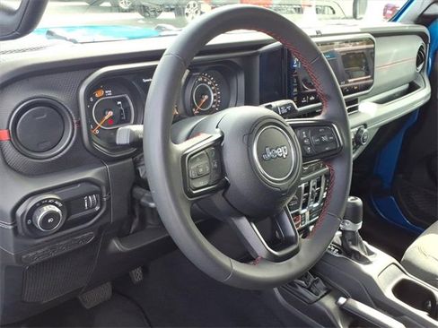 Certified 2024 Jeep Wrangler Unlimited Rubicon image 15