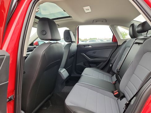 New 2026 Volkswagen Jetta SE FWD image 12