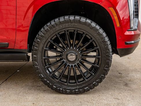 Used 2025 Cadillac Escalade Sport Platinum AWD/4WD image 12