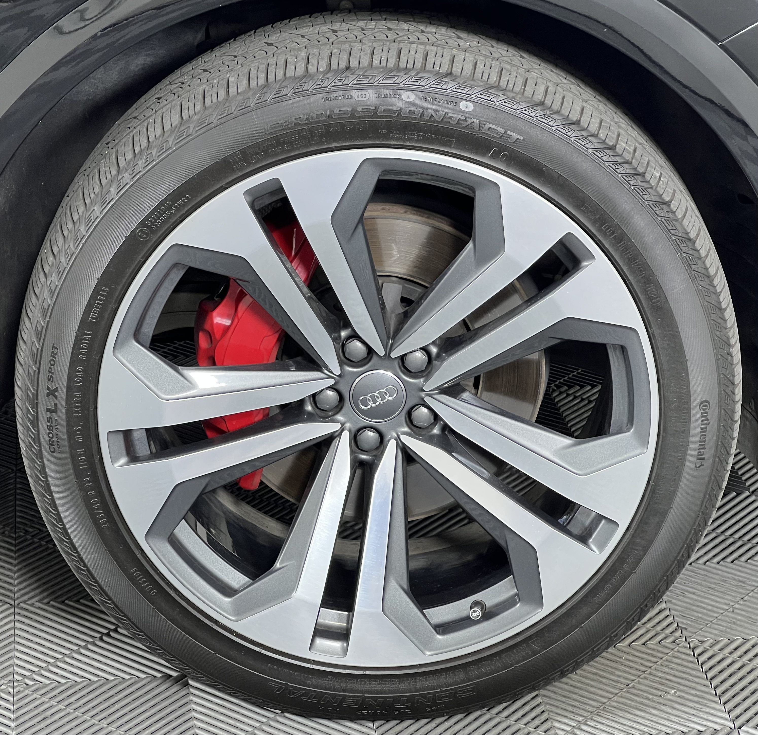 Used 2019 Audi Q8 Prestige w/ Interior Protection Package AWD/4WD image 15