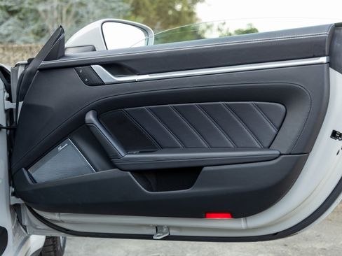 Certified 2022 Porsche 911 Turbo image 46