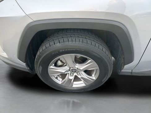 Used 2022 Toyota RAV4 XLE w/ Convenience Package image 17