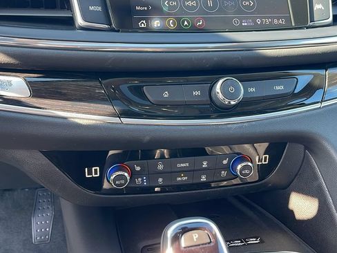 Used 2021 Buick Enclave Avenir w/ Avenir Technology Package FWD image 19