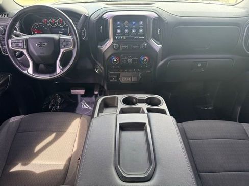 Used 2020 Chevrolet Silverado 1500 LT Trail Boss w/ Convenience Package AWD/4WD image 11