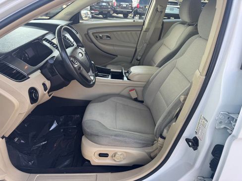 Used 2013 Ford Taurus SEL FWD image 11