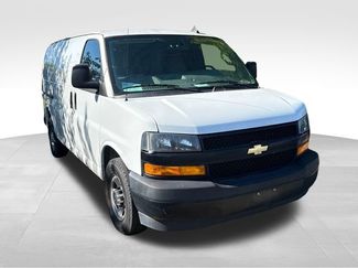 Used 2021 Chevrolet Express 2500 w/ Driver Convenience Package RWD video 2