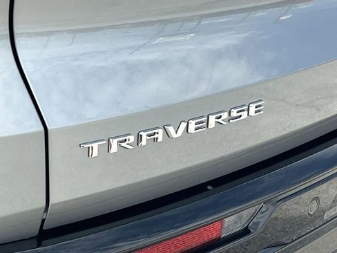 New 2026 Chevrolet Traverse High Country image 19