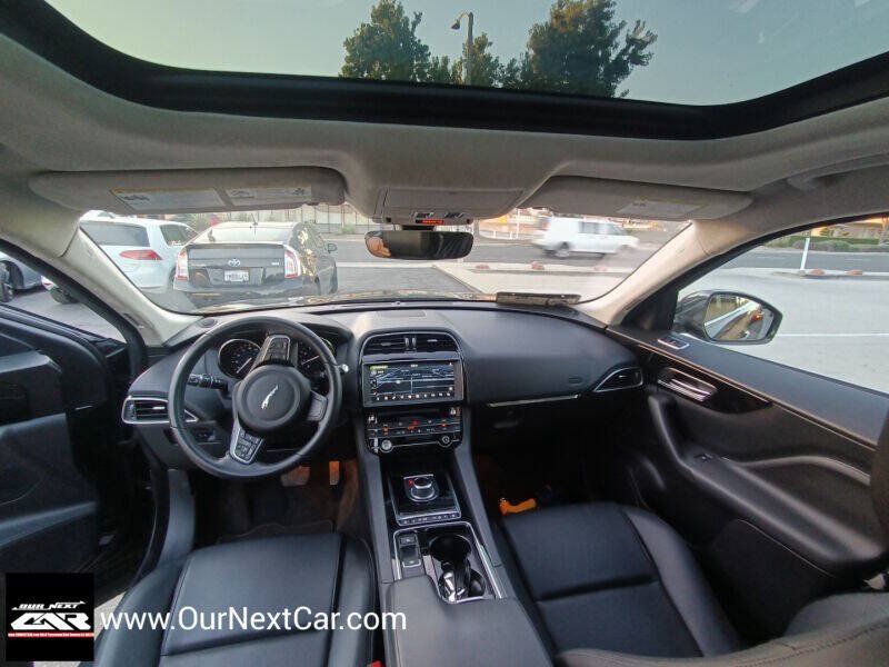 Used 2020 Jaguar F-PACE Premium AWD/4WD image 4