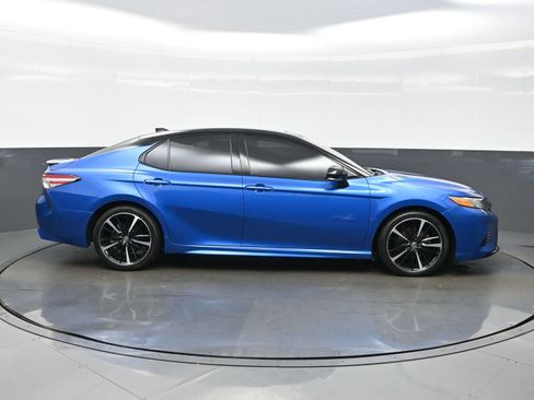 Used 2020 Toyota Camry XSE FWD image 7