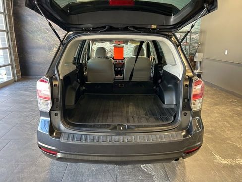 Used 2018 Subaru Forester 2.5i Premium image 31