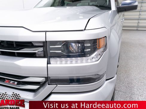 Used 2017 Chevrolet Silverado 1500 LTZ Z71 image 8