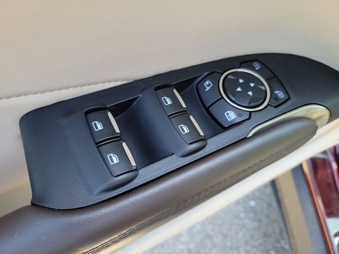 Used 2019 Lincoln MKC Reserve w/ MKC Technology Package AWD/4WD image 10