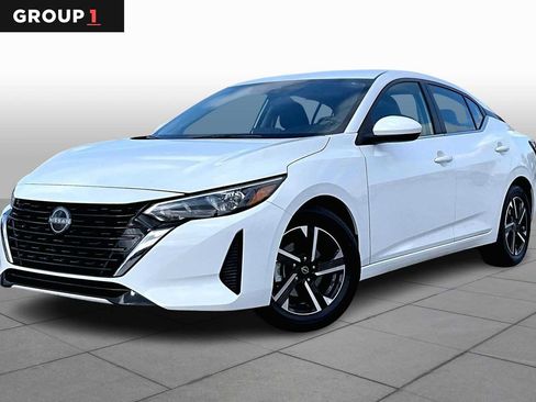 Used 2025 Nissan Sentra SV image 1