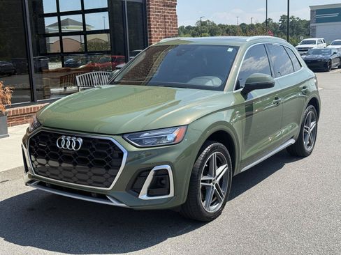 Used 2022 Audi Q5 e Premium Plus AWD/4WD image 1