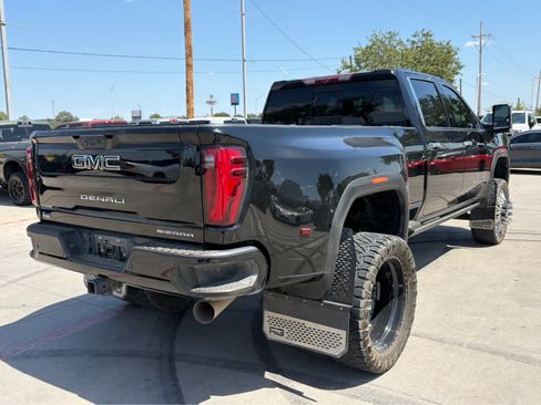 Used 2024 GMC Sierra 3500 Denali Ultimate AWD/4WD image 3