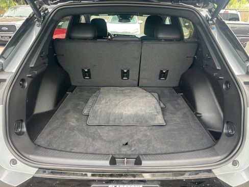 Used 2024 Chevrolet Equinox EV RS FWD image 8
