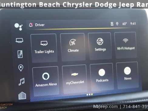 Used 2024 Chevrolet Suburban LT image 24