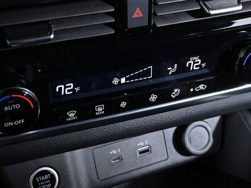 Certified 2023 Nissan Rogue SV image 18