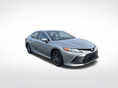 Certified 2021 Toyota Camry XLE image 8