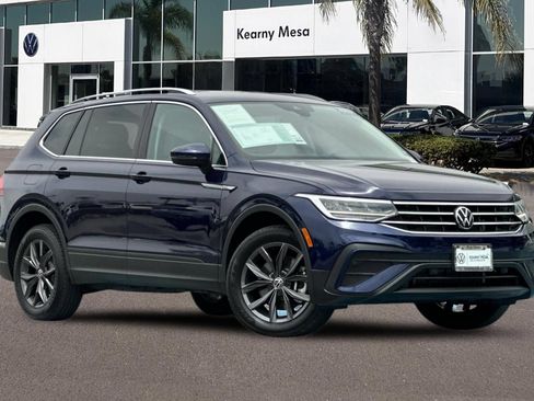 Used 2023 Volkswagen Tiguan SE FWD image 2