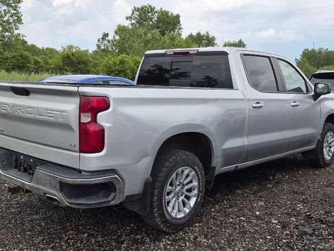Used 2020 Chevrolet Silverado 1500 LT AWD/4WD image 3