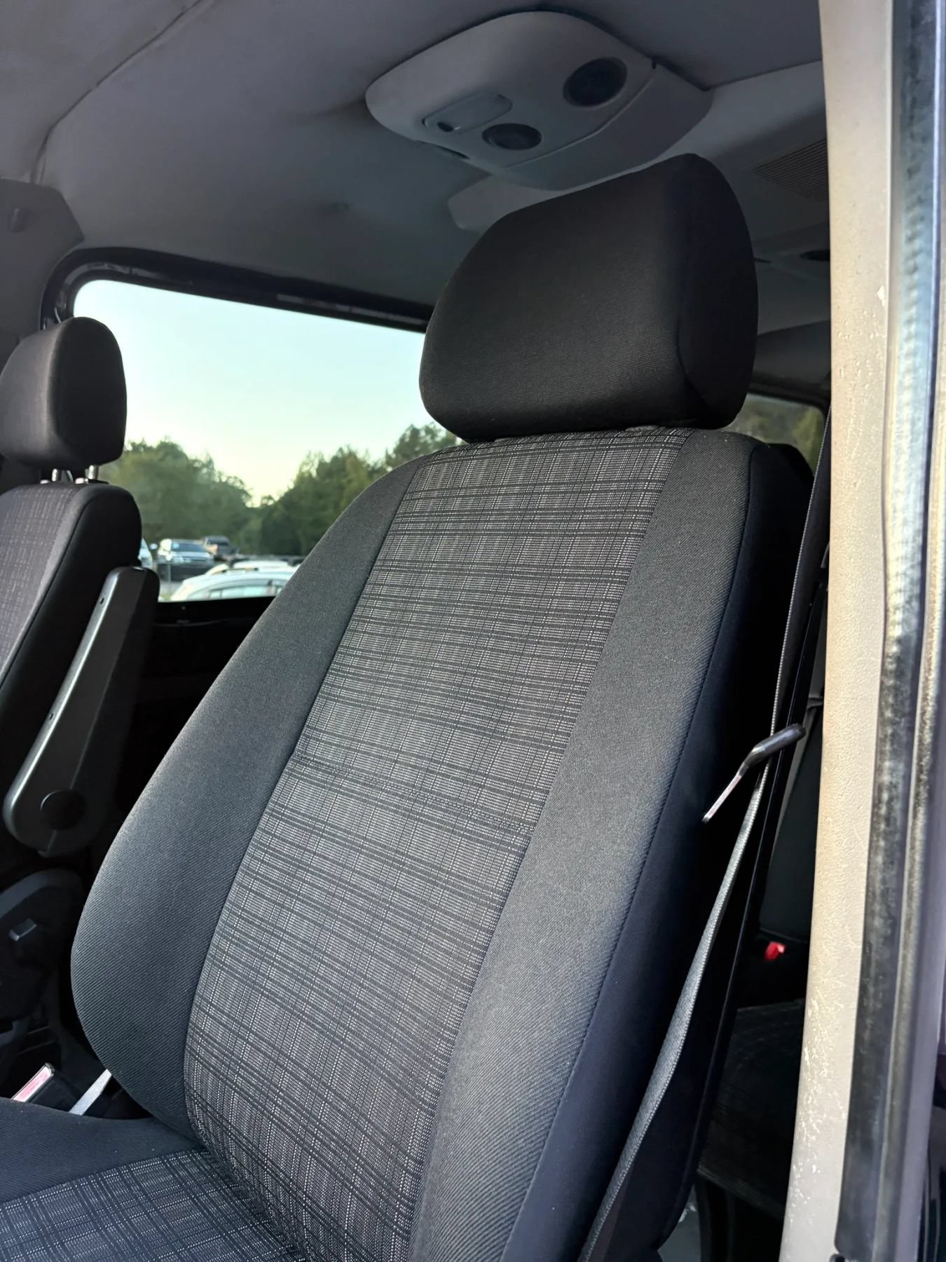 Used 2015 Mercedes-Benz Sprinter 2500 image 10