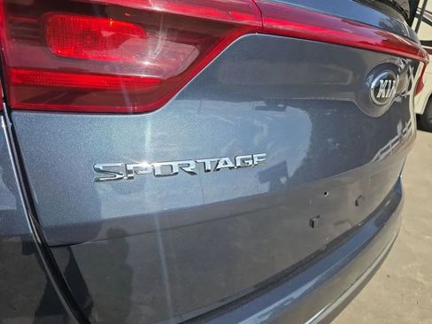 Used 2020 Kia Sportage LX FWD image 11