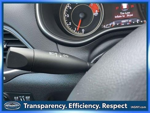 Used 2022 Jeep Cherokee Trailhawk image 23