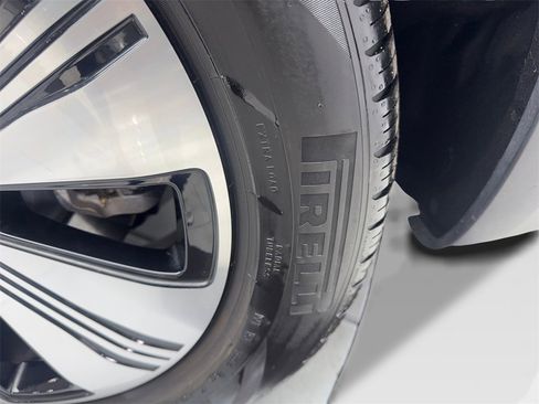 Used 2023 Mercedes-Benz EQB 300 4MATIC image 88